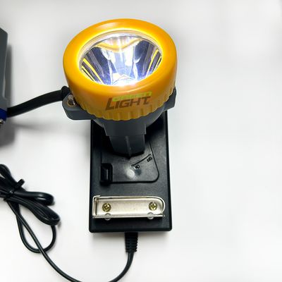 Λυχνία εξόρυξης LED 15000lux με μπαταρία Li-ion 6.6Ah και 17 ώρες λειτουργίας για την ασφάλεια της εξόρυξης άνθρακα